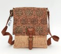 Torebka-korkowa-listonoszka-damska-wegańska-z-korka-z-klapą-crossbody-ekologiczna-less-waste-cork-ekomoda-praktyczna-pojemna-wzór-orientalny3-kolor-beżowy-SbagNatural.pl