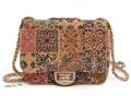 Torebka-Korkowa-Listonoszka-Z-Korka-Naturalnego-Wegańska-Na-Łańcuszku-Pojemna-Modna-Elegancka-Korek-Naturalny-Ekologiczna-Vintage-Z-Klapą-Obrotowe-Zapięcie-Zamek-Błyskawiczny-Kieszonki-Kolor-Beżowa-Wzór-Azulejo1-SBagNatural.pl
